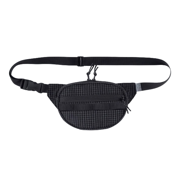 格子柄部分に反射糸を使った素材を使用したファニーパック。