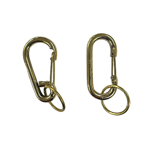 鉄製のレトロなキーホルダー。