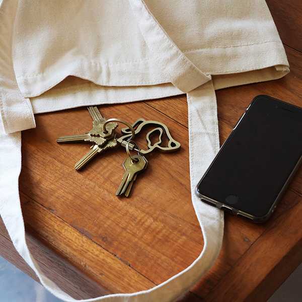 猫や犬の形のラビナキーリング