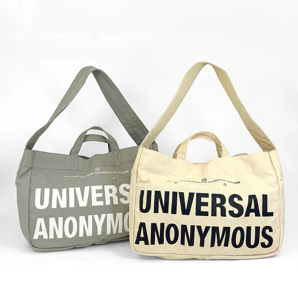 アメカジ好きの定番のニュースペーパーバッグ。