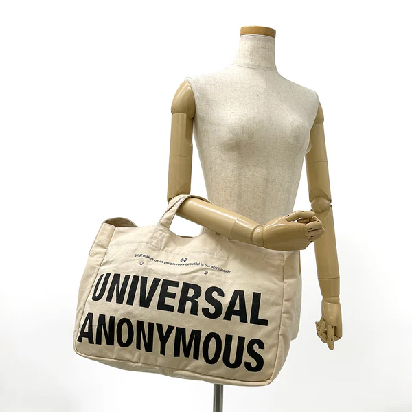 アメカジ好きの定番のニュースペーパーバッグ。