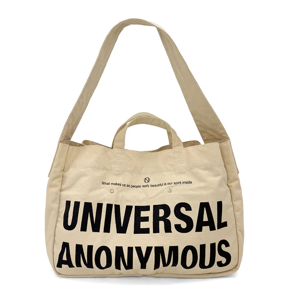 アメカジ好きの定番のニュースペーパーバッグ。