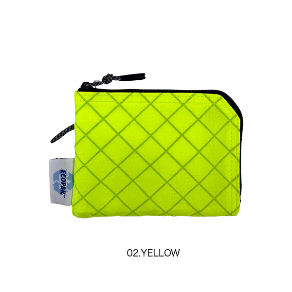 高機能ラミネートファブリック「ECOPAK」素材を使用したL字ジップが使い易いマルチケース。