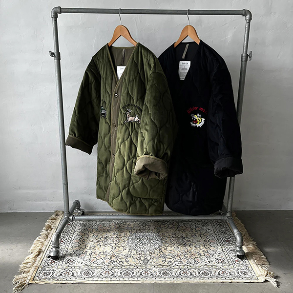 ベルベット素材に刺繍を施したスーベニアジャケットの様なDAN-TEN