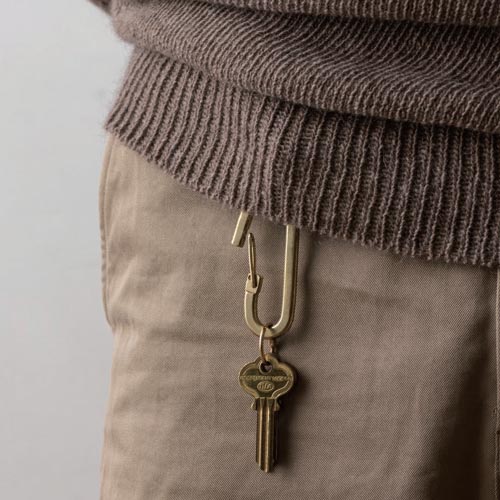 ザ・カラビナ的なものが作りたく制作しました。