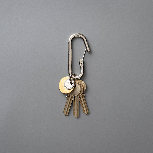 ザ・カラビナ的なものが作りたく制作しました。