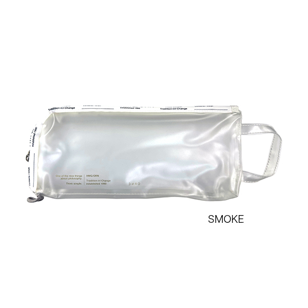 小物が迷子にならないクリアポーチ。