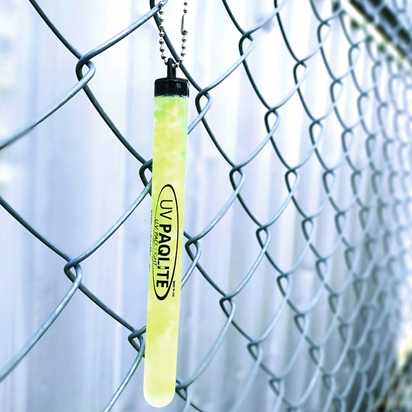 日中貯めた光が夜になるとぼんやりと光る蓄光キーホルダー