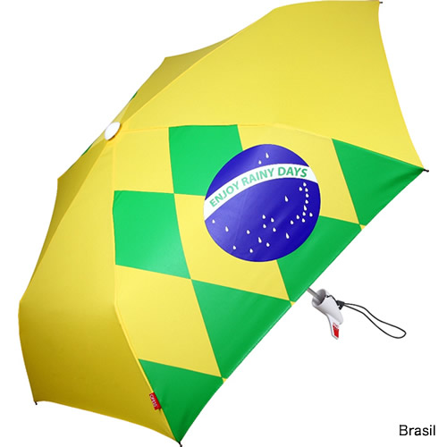 独創的なデザインとオリジナルの持ち手が旅行気分もアップ。