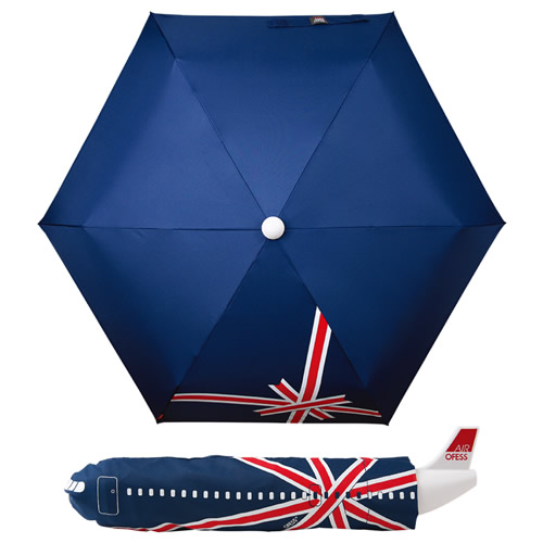 世界各国を飛び回る飛行機をイメージし、各国の国旗をモチーフにしたデザインに雲とカモフラージュを追加。