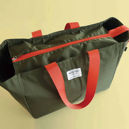 レジカゴにセットできるタイプの便利なマーケットバッグ。