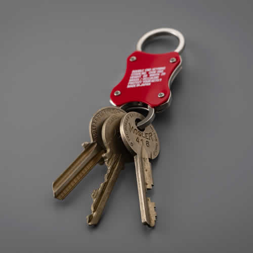 ダブルエンドになっていますので両側から鍵の着脱が可能になります。