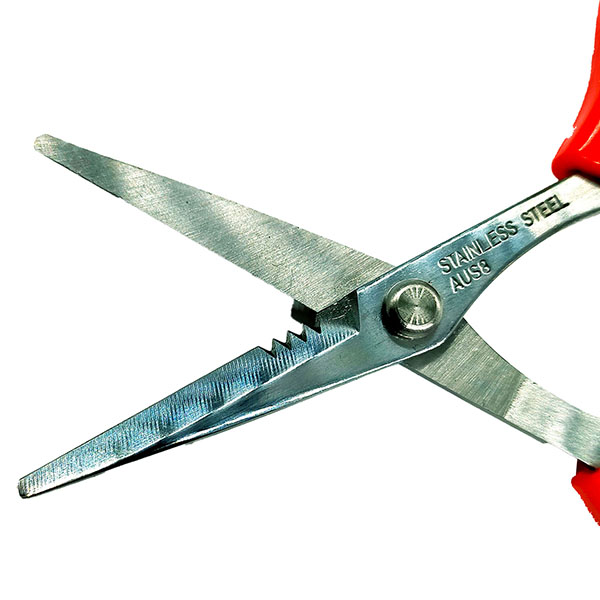 ガーデン作業やホビーにも最適なハサミ