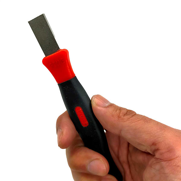 ガーデンハサミのメンテナンスに必須のダイアモンドシャープナー。