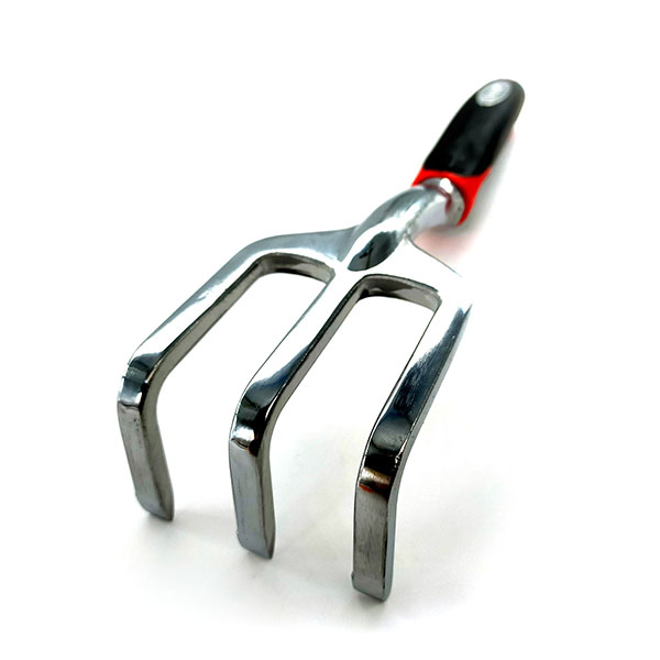 土ならしや除草作業に最適なハンドレーキ。