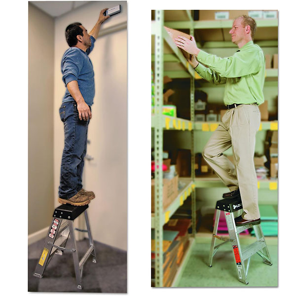 耐候性にも優れたアルミ製のボディとステップで構成された軽量脚立。