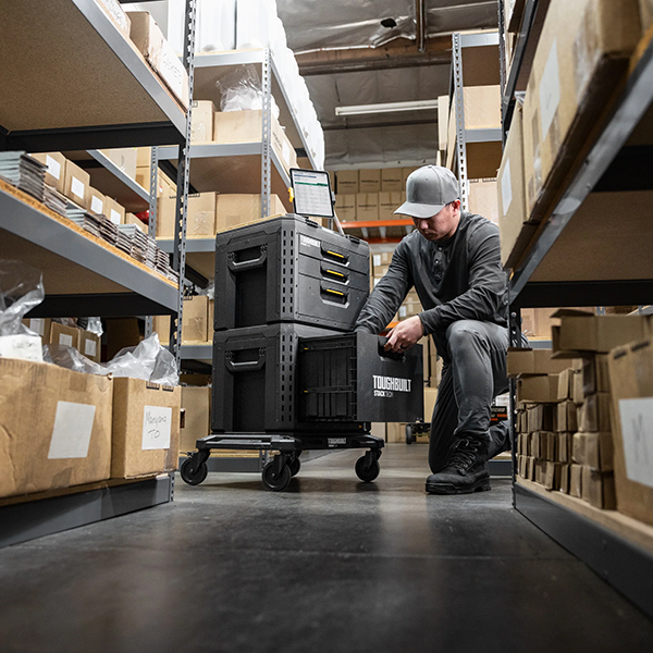 すべての引き出しがサイドレール部でロック。