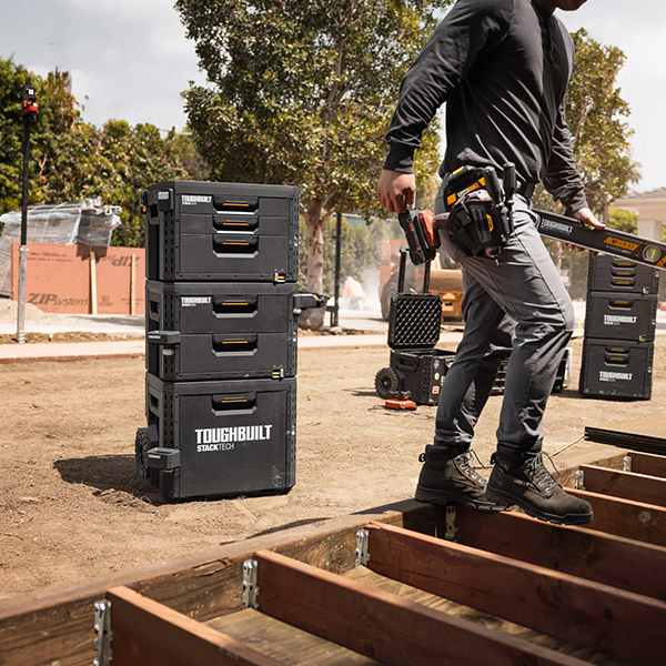 すべての引き出しがサイドレール部でロック。