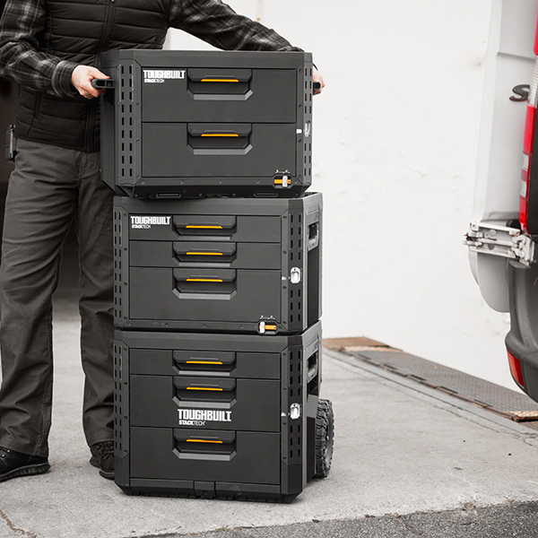 TOUGHBUILT STACKTECH タイヤ付き引き出し収納BOX。