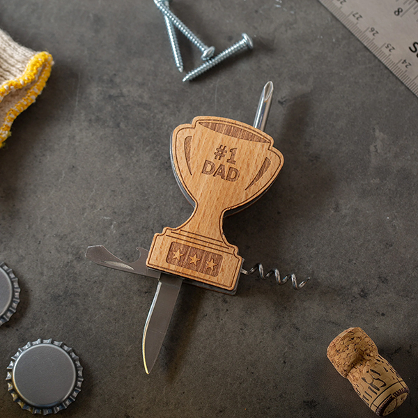 ポケットに入るサイズで、どこへでも持ち運びOK。