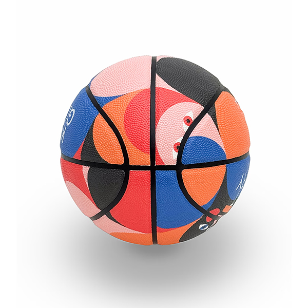 イタリアのデザインスタジオBRUTTOによる、アートなバスケットボール。