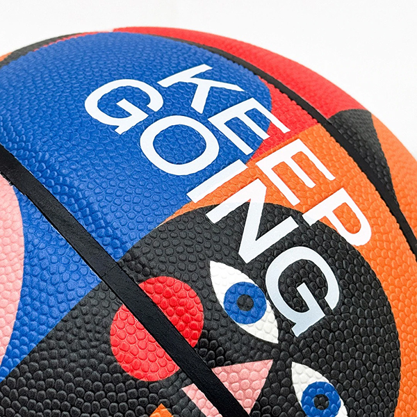 イタリアのデザインスタジオBRUTTOによる、アートなバスケットボール。