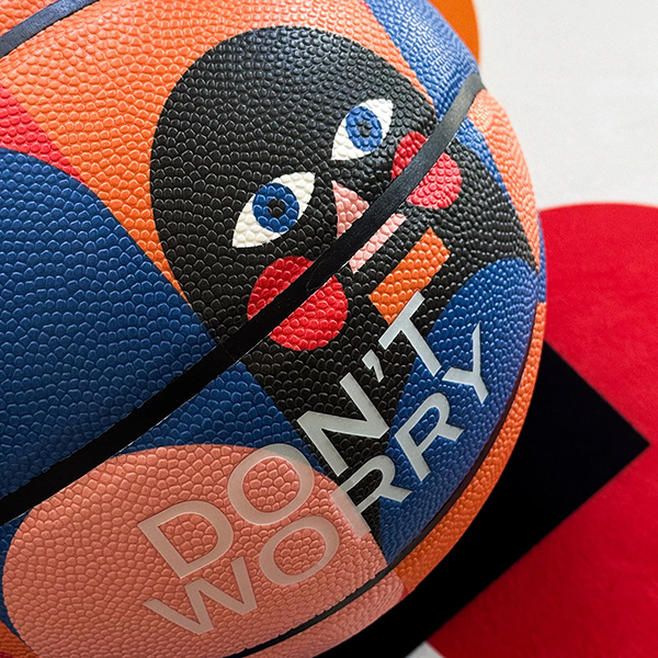 イタリアのデザインスタジオBRUTTOによる、アートなバスケットボール。