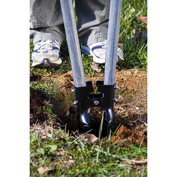 ポールなどを立てるための穴掘り用複式シャベル。