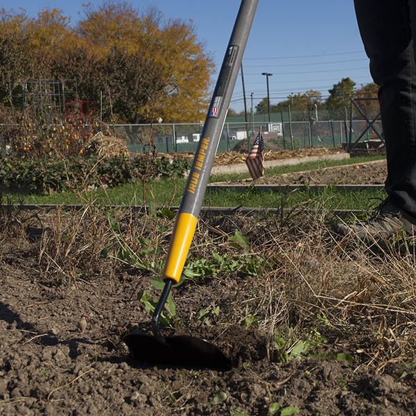 雑草の根を切り刻むことにより、土壌の準備に最適。