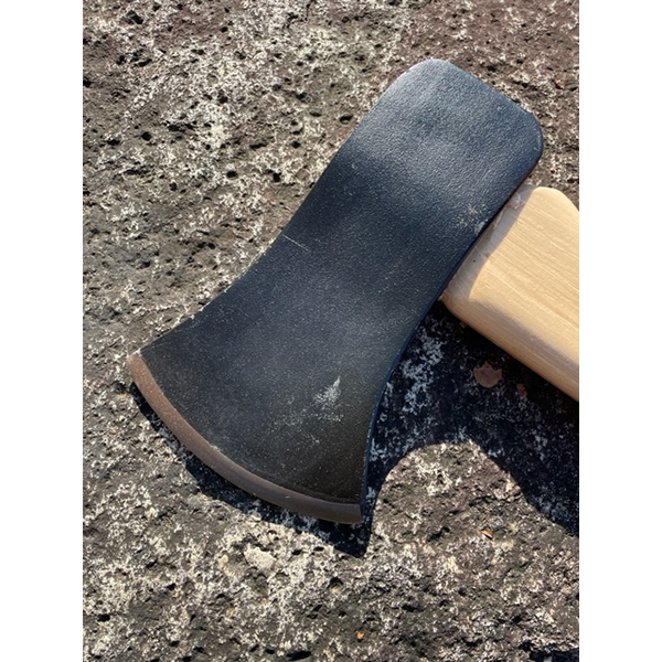 1.58kg鍛造スチールヘッド。