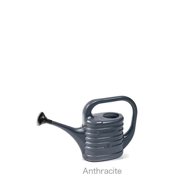 お好みのサイズとカラーで選べるシンプルなジョーロ。