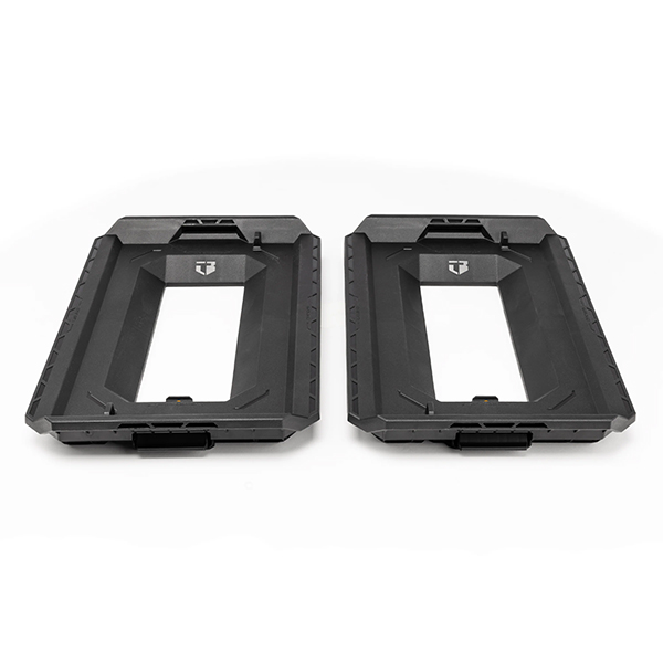 ハーフサイズの上にフルサイズモデルのスタッキングを可能にするアダプター。