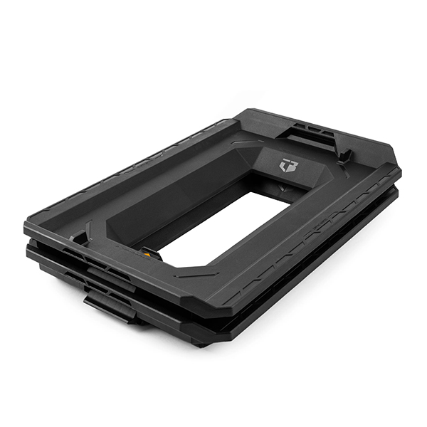 ハーフサイズの上にフルサイズモデルのスタッキングを可能にするアダプター。