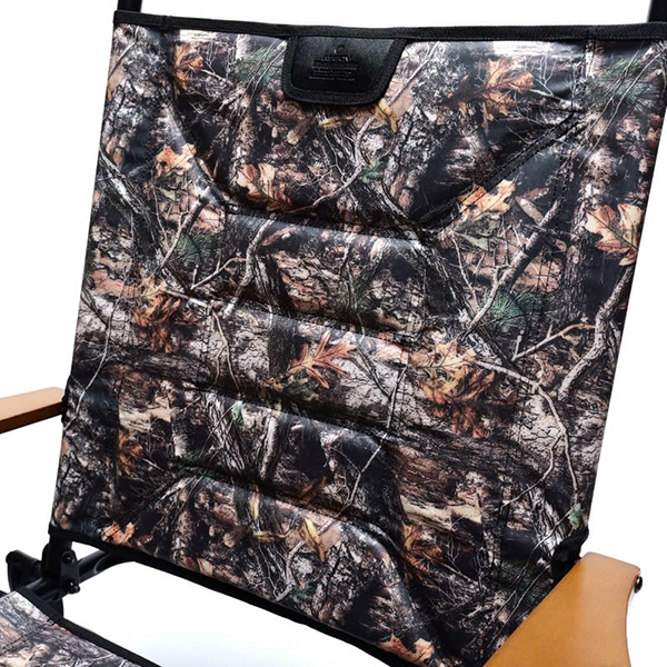 4段階のリクライニング機能付きのローバーチェア。