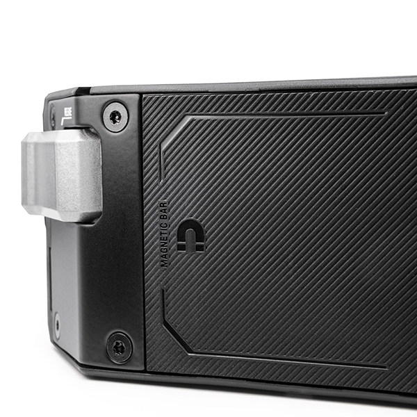 TOUGHBUILT StachTech® コーナーレールに対応した磁力式ツールホルダー。