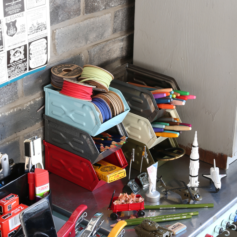 不思議と心を惹きつけるパーツストッカーのミニサイズ。