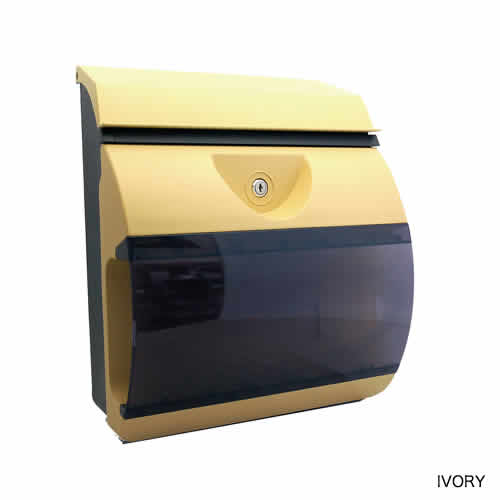 本体はB4サイズのモノも投函できるゆったりサイズ。