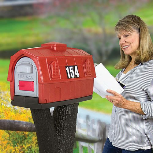 耐久性のある組立式プラスチック製メールボックス。