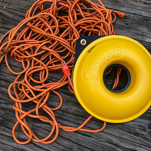 100ft(約30m)のコードを収納可能。