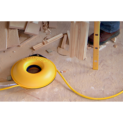 100ft(約30m)のコードを収納可能。