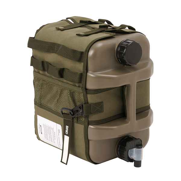 ワックスコットン生地のオリジナルカバーを取り付けたウォータータンク