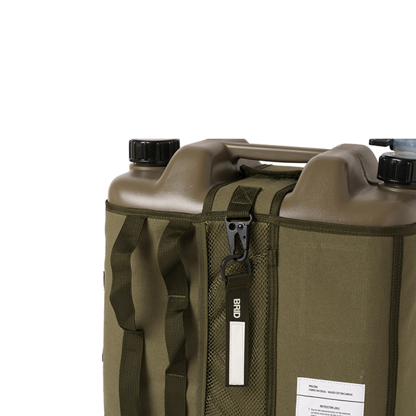 ワックスコットン生地のオリジナルカバーを取り付けたウォータータンク