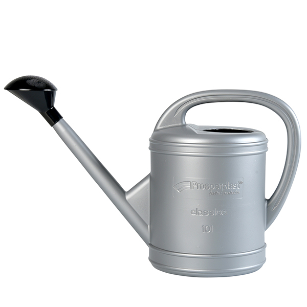 シンプルなデザインでたっぷり容量が嬉しいジョーロ。