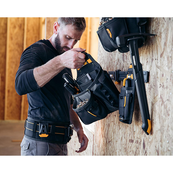 TOUGHBUILT ClipTechハブを使用しポーチをスマートに保管