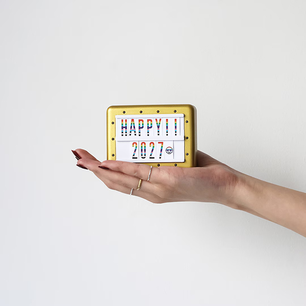 手のひらサイズで想いを表現できる、カスタム自在なミニ掲示板