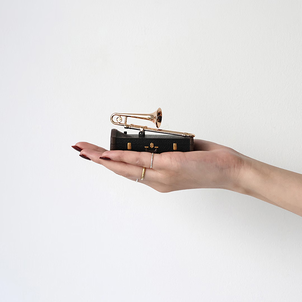 あの“残念な音”をリアルに再現した、ユーモアあふれるデスクトイ