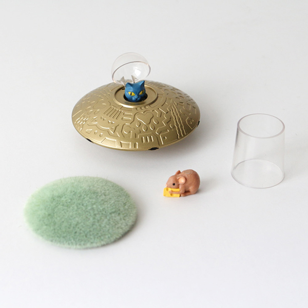 もし愛猫が地球外生命体だったら？というユニークな発想から生まれたUFOトイ。